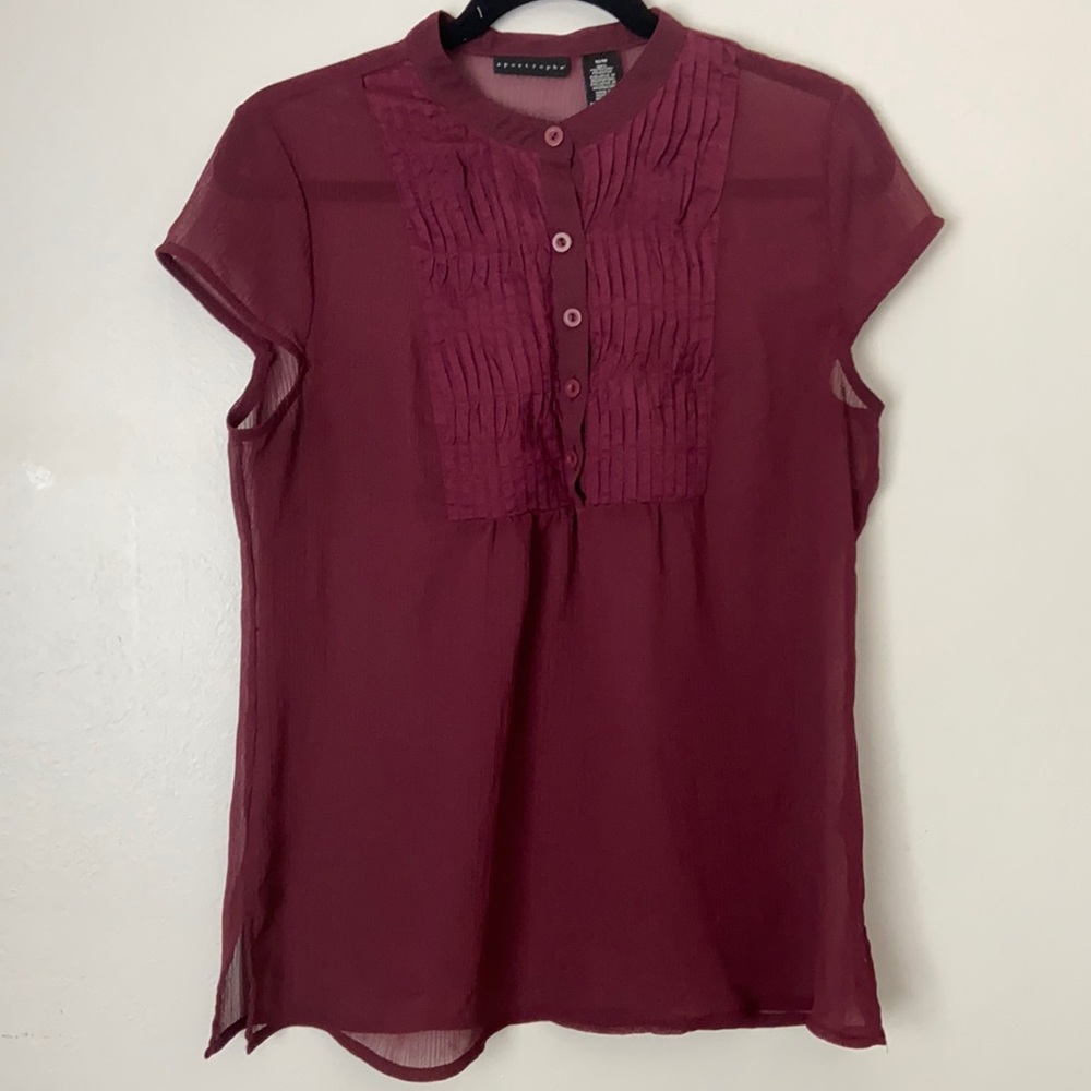 Maroon shortsleeve top